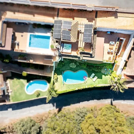 Lovely With Jacuzzi And Heated Pool *